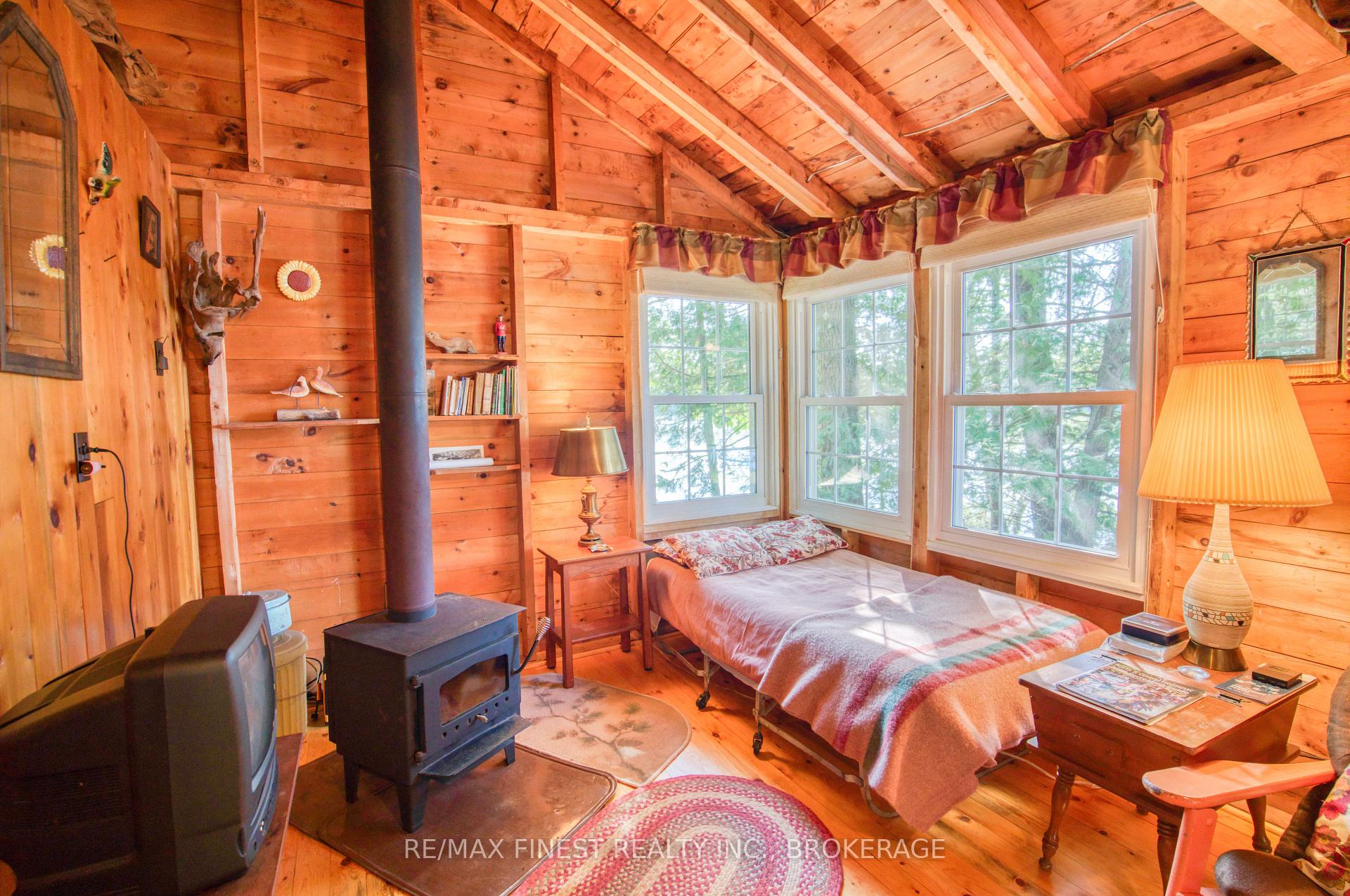 Photo 14 of 1041A Glass Lane, Frontenac, Frontenac North — HOMEH