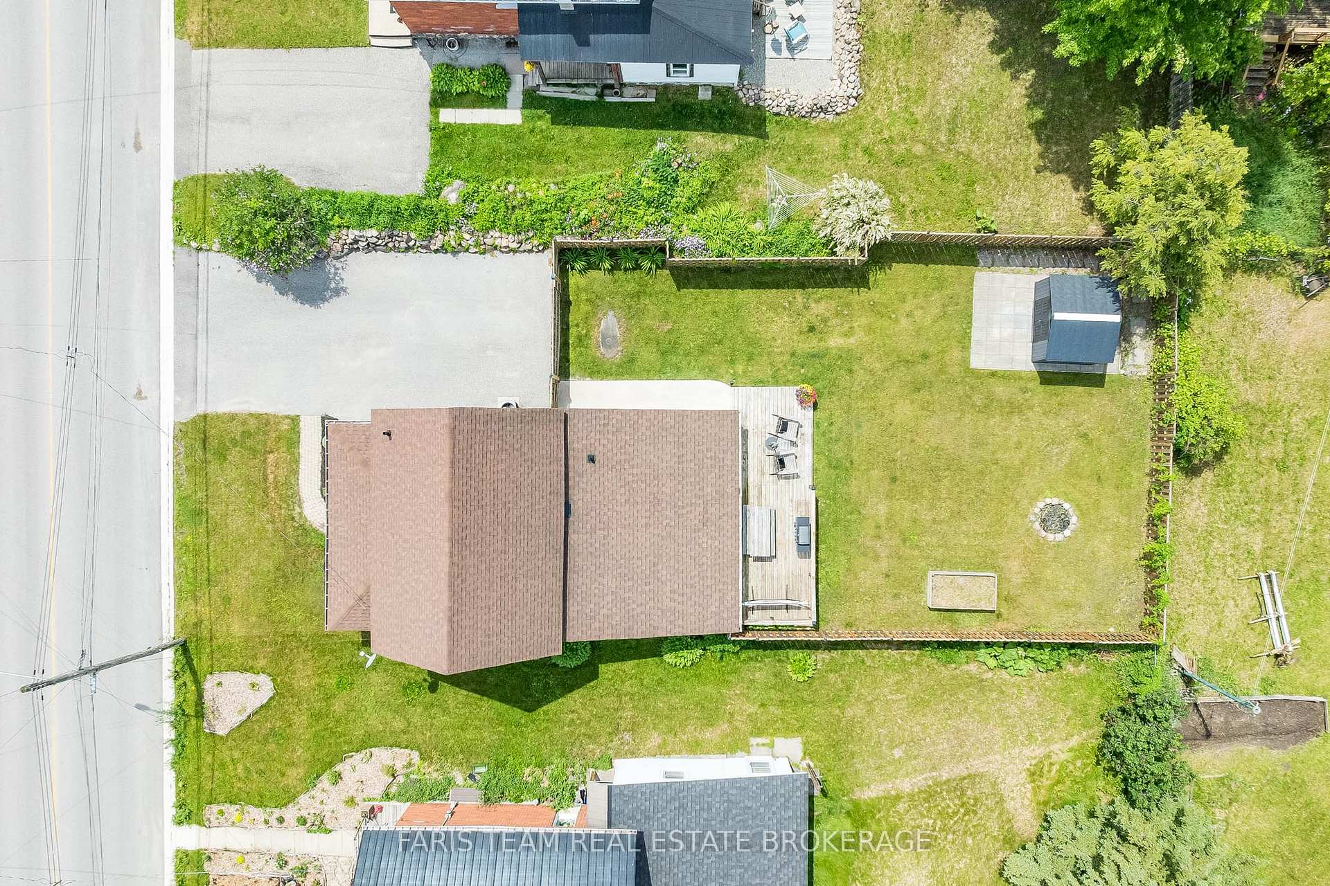 Photo 39 of 654 Victoria Street, Midland — HOMEH