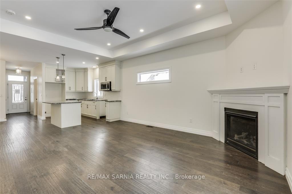 Photo 8 of 41 Sleepy Meadow Drive W, Chatham-Kent, Blenheim — HOMEH