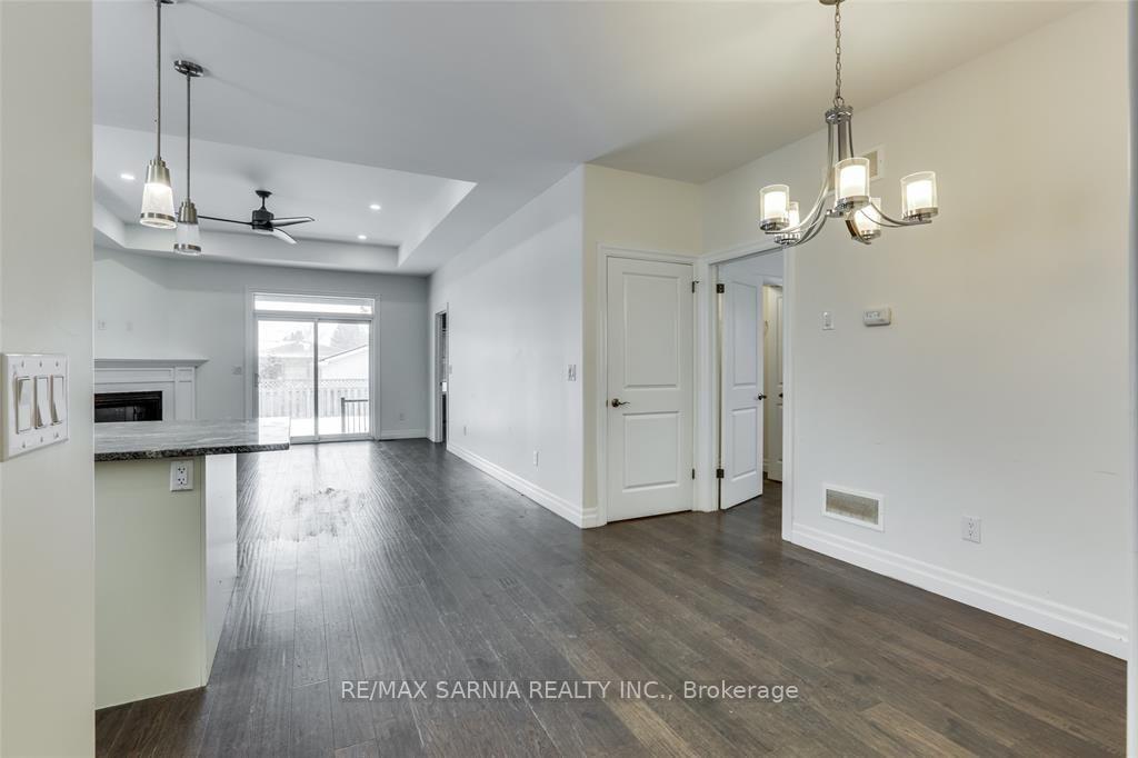 Photo 10 of 41 Sleepy Meadow Drive W, Chatham-Kent, Blenheim — HOMEH