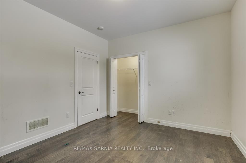 Photo 11 of 41 Sleepy Meadow Drive W, Chatham-Kent, Blenheim — HOMEH