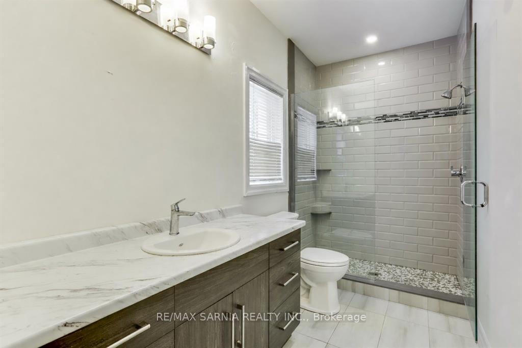 Photo 18 of 41 Sleepy Meadow Drive W, Chatham-Kent, Blenheim — HOMEH