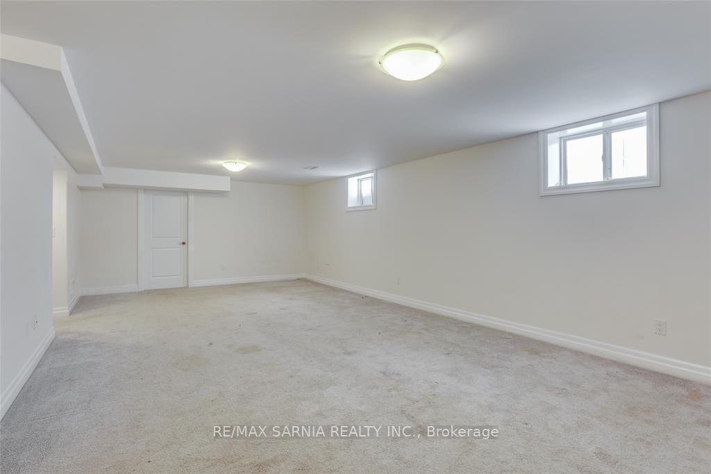Photo 22 of 41 Sleepy Meadow Drive W, Chatham-Kent, Blenheim — HOMEH