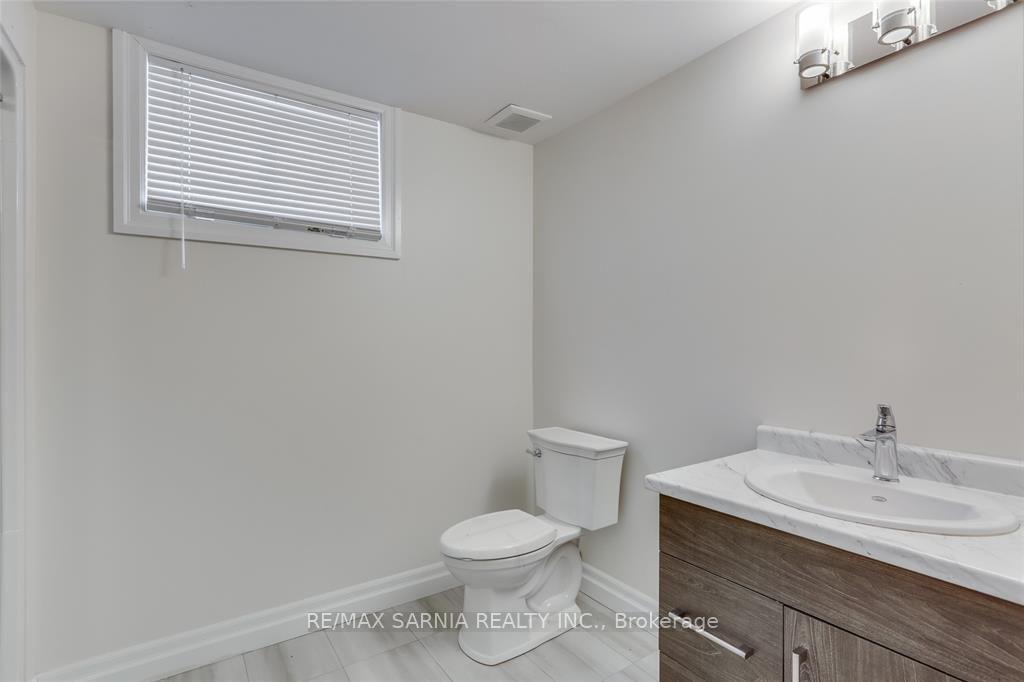 Photo 30 of 41 Sleepy Meadow Drive W, Chatham-Kent, Blenheim — HOMEH