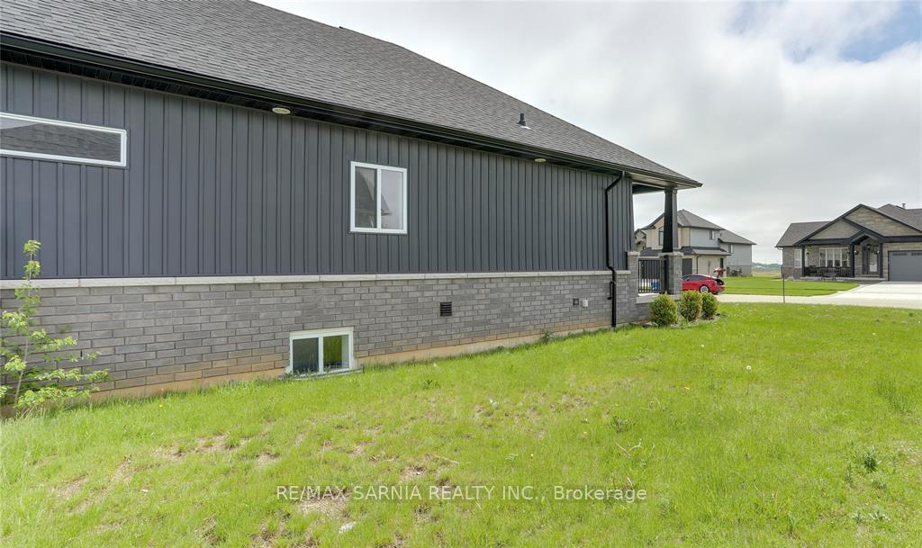 Photo 38 of 41 Sleepy Meadow Drive W, Chatham-Kent, Blenheim — HOMEH