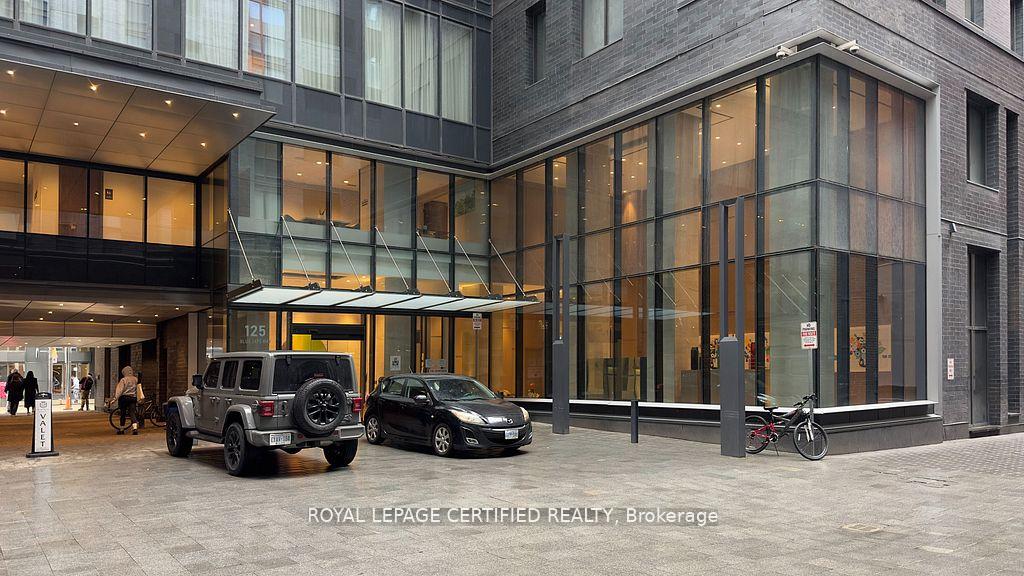 Photo 2 of Unit 1905, 125 Blue Jays Way, Toronto, Bay Street Corridor — HOMEH