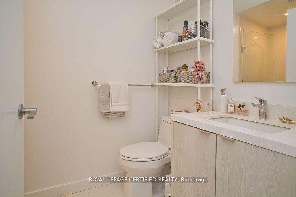 Photo 15 of Unit 1905, 125 Blue Jays Way, Toronto, Bay Street Corridor — HOMEH