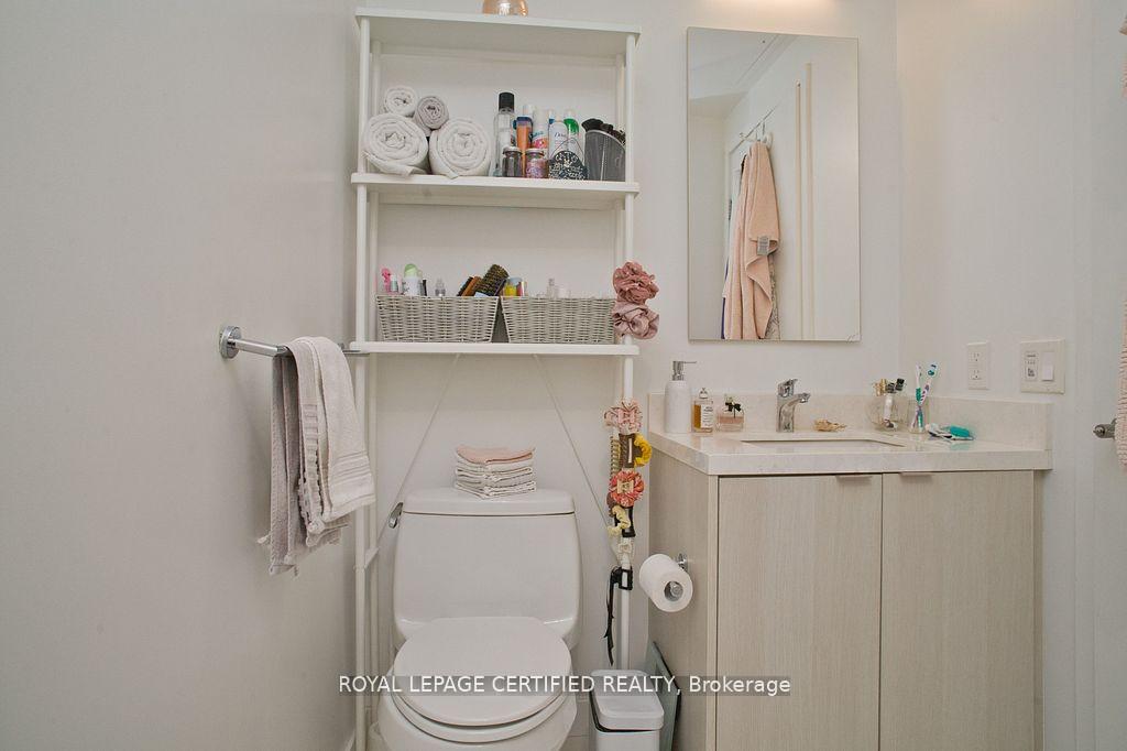 Photo 16 of Unit 1905, 125 Blue Jays Way, Toronto, Bay Street Corridor — HOMEH