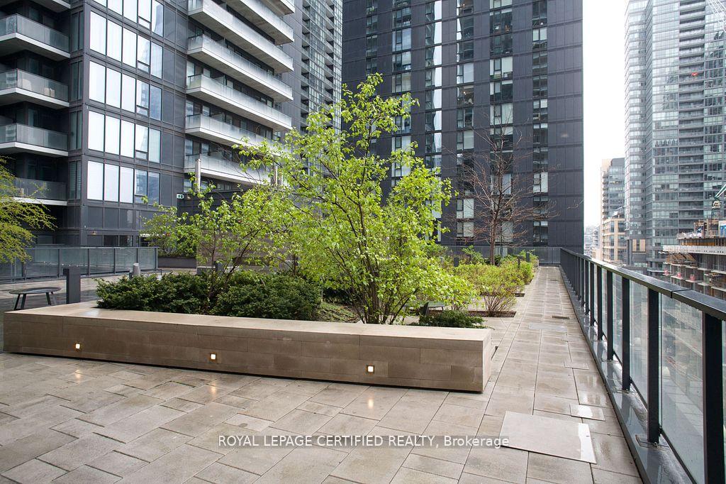 Photo 26 of Unit 1905, 125 Blue Jays Way, Toronto, Bay Street Corridor — HOMEH