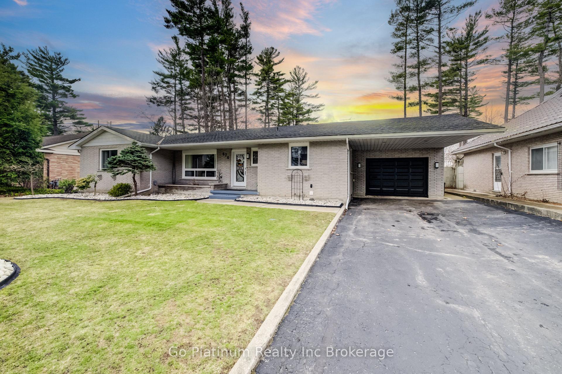 Photo 1 of 676 Peel Street, Norfolk, Delhi — HOMEH