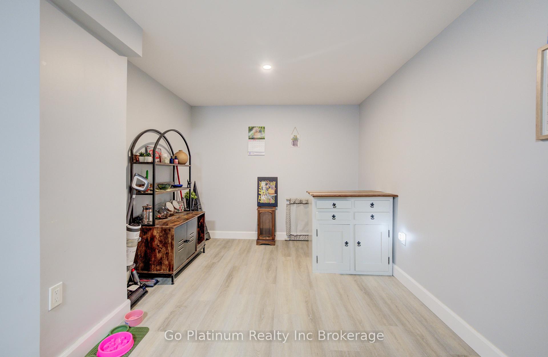 Photo 20 of 676 Peel Street, Norfolk, Delhi — HOMEH