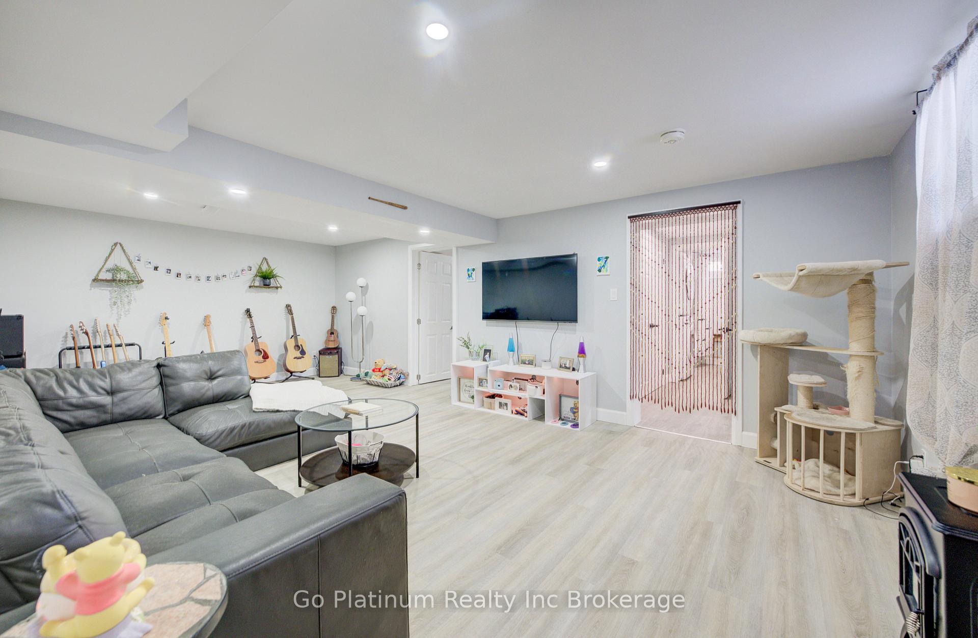 Photo 21 of 676 Peel Street, Norfolk, Delhi — HOMEH