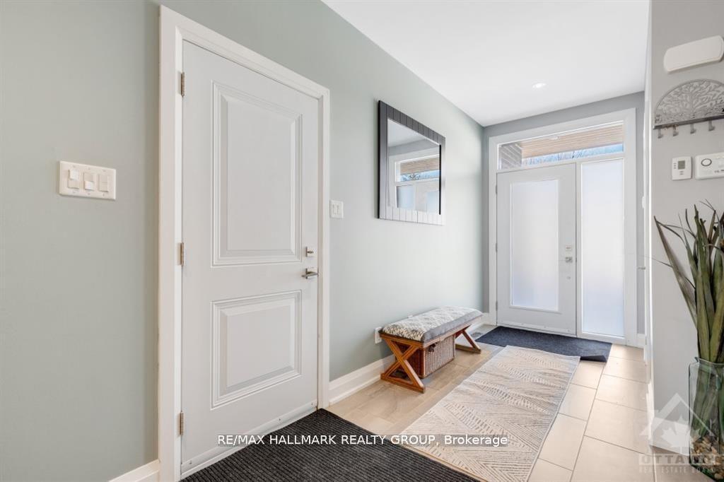 Photo 4 of 250 Richardson Avenue, Ottawa, Woodroffe — HOMEH