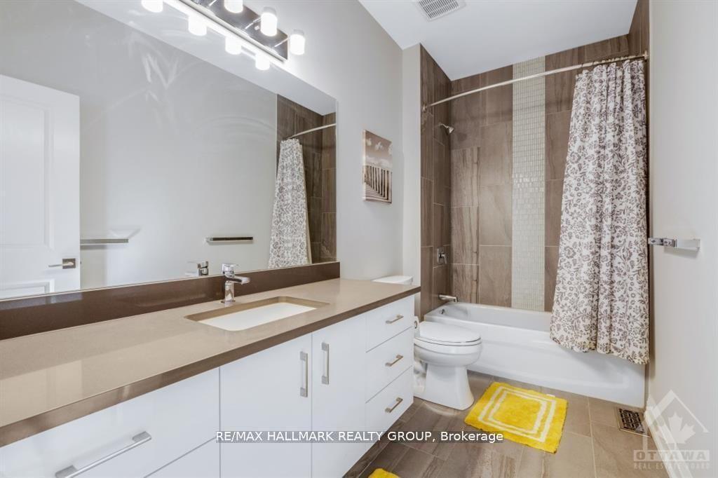 Photo 22 of 250 Richardson Avenue, Ottawa, Woodroffe — HOMEH