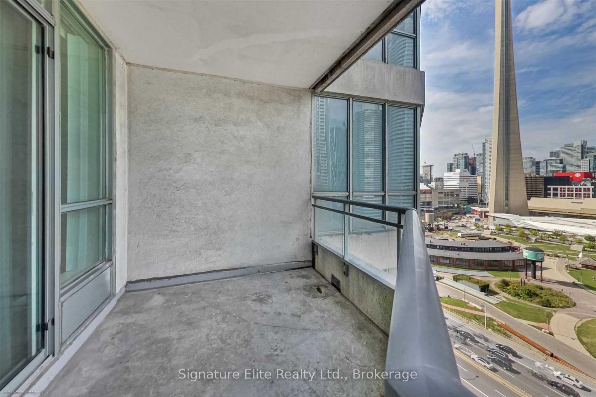 Photo 10 of Unit 2301, 228 Queens Quay W, Toronto, Waterfront Communities — HOMEH