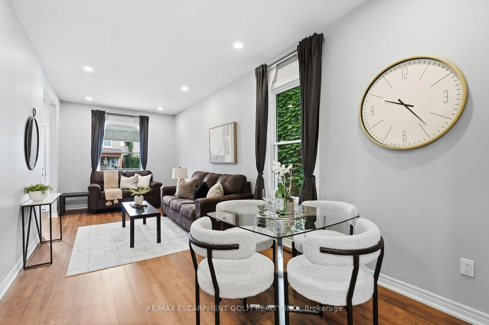Photo 11 of 241 Rosslyn Avenue N, Hamilton, Crown Point — HOMEH