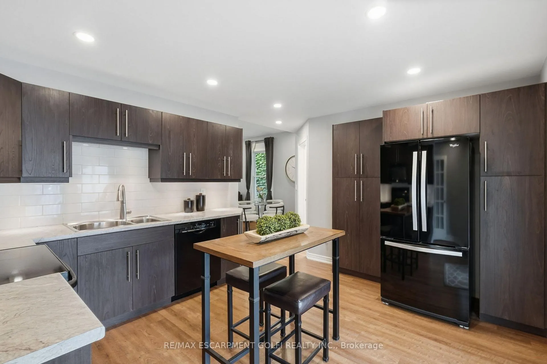 Photo 14 of 241 Rosslyn Avenue N, Hamilton, Crown Point — HOMEH