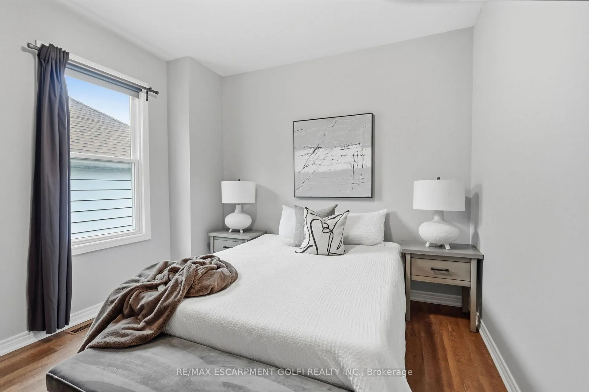 Photo 18 of 241 Rosslyn Avenue N, Hamilton, Crown Point — HOMEH
