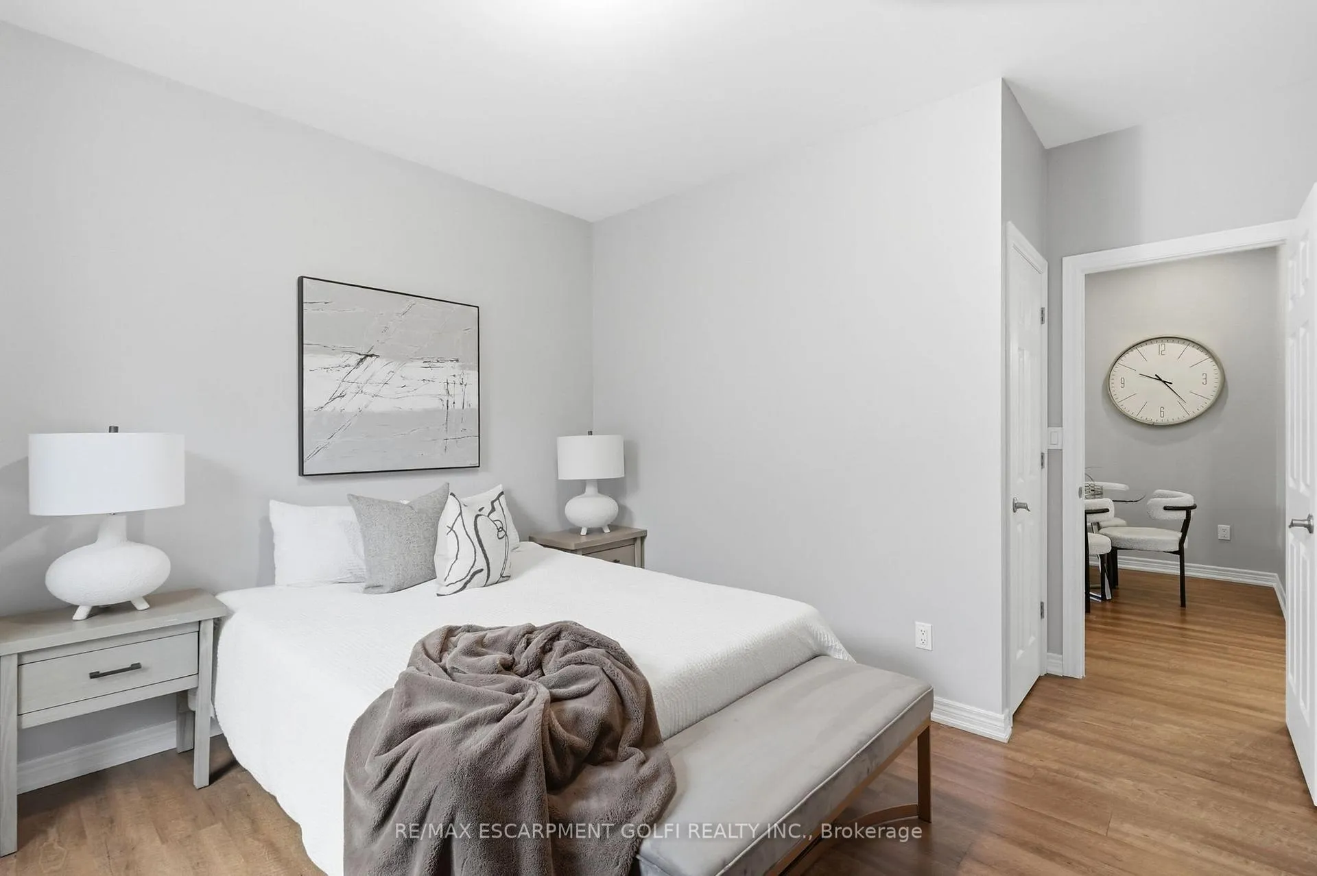 Photo 19 of 241 Rosslyn Avenue N, Hamilton, Crown Point — HOMEH