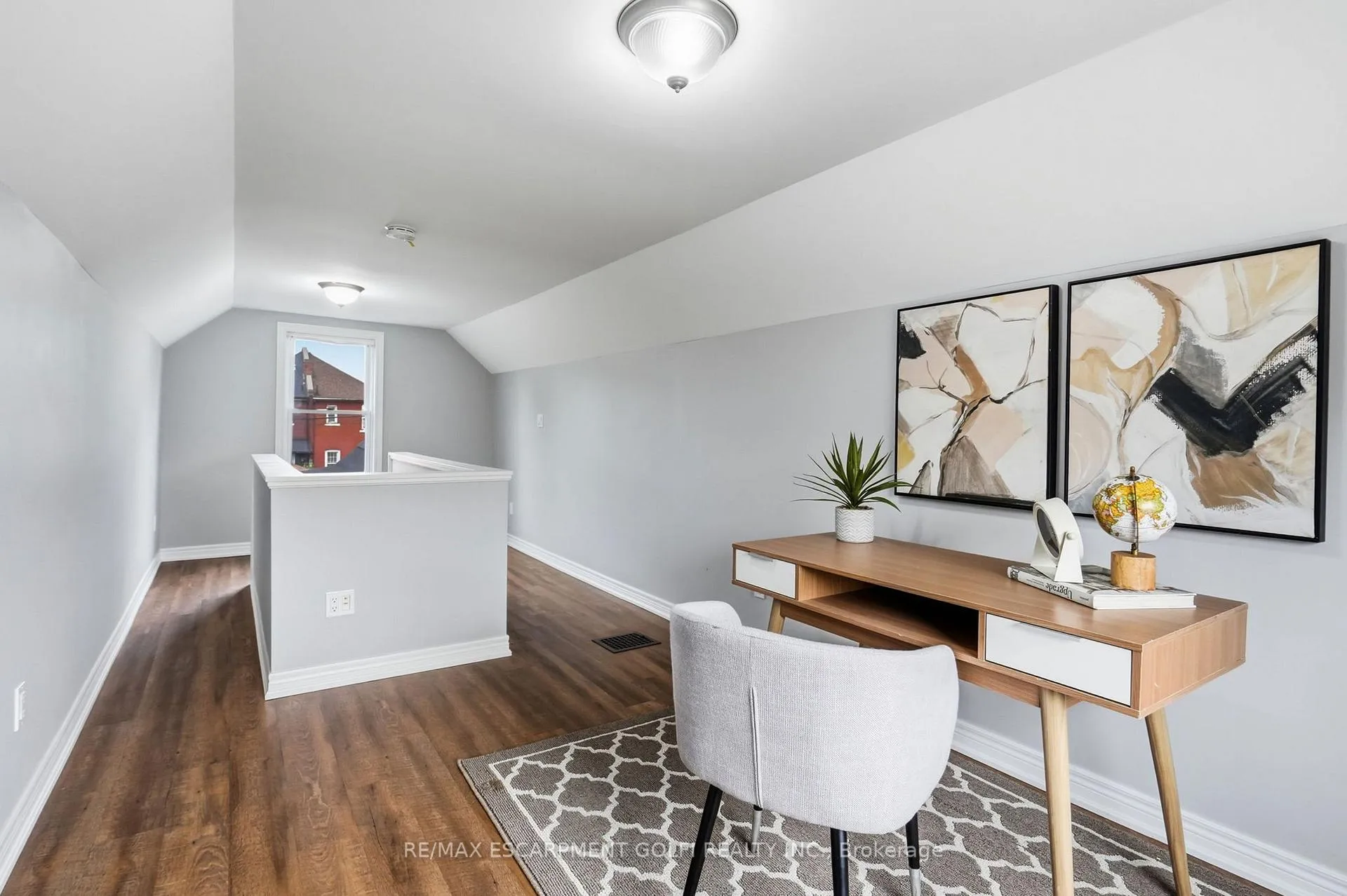 Photo 22 of 241 Rosslyn Avenue N, Hamilton, Crown Point — HOMEH