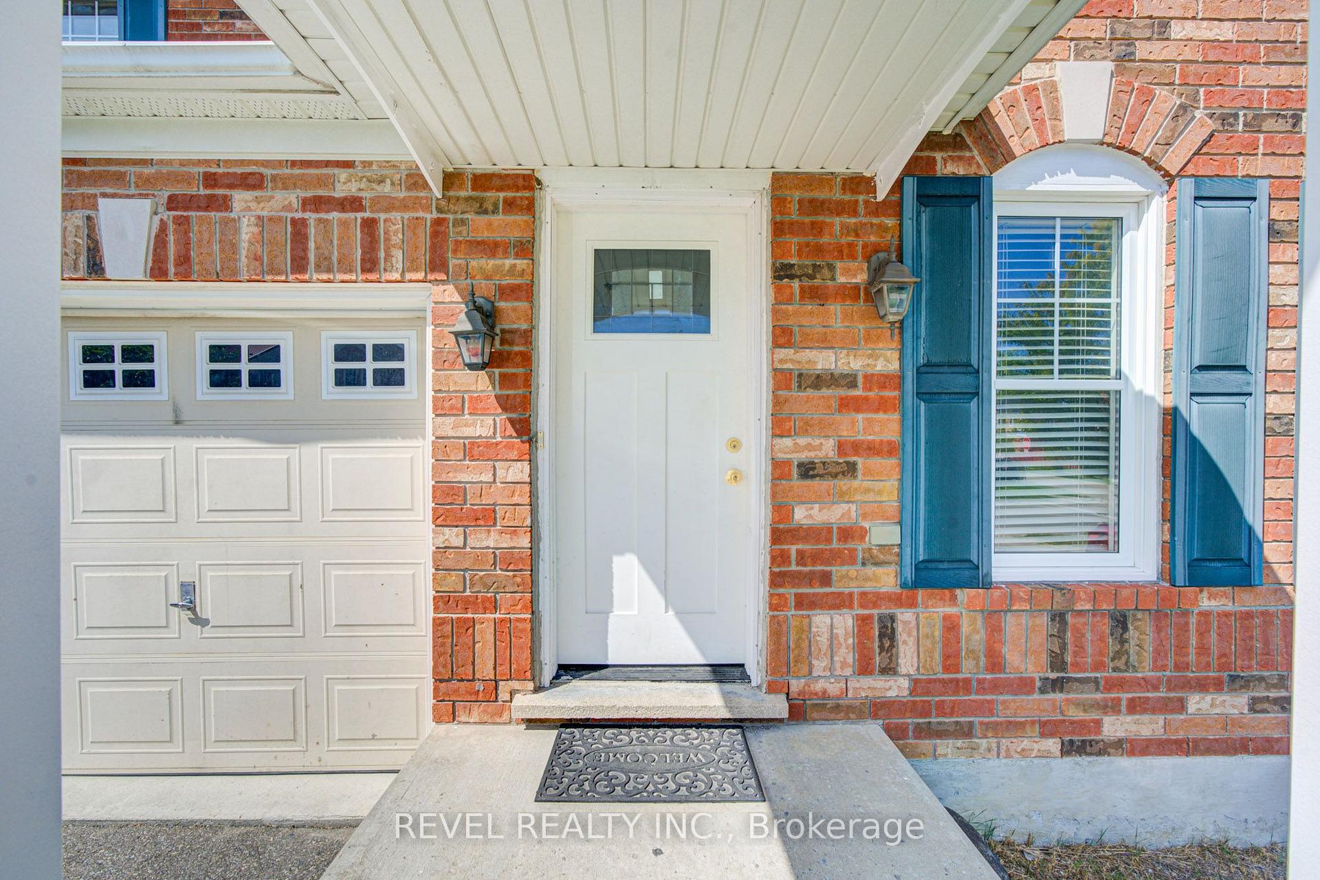 Photo 2 of 112 Rouge River Drive, Scarborough, Rouge — HOMEH