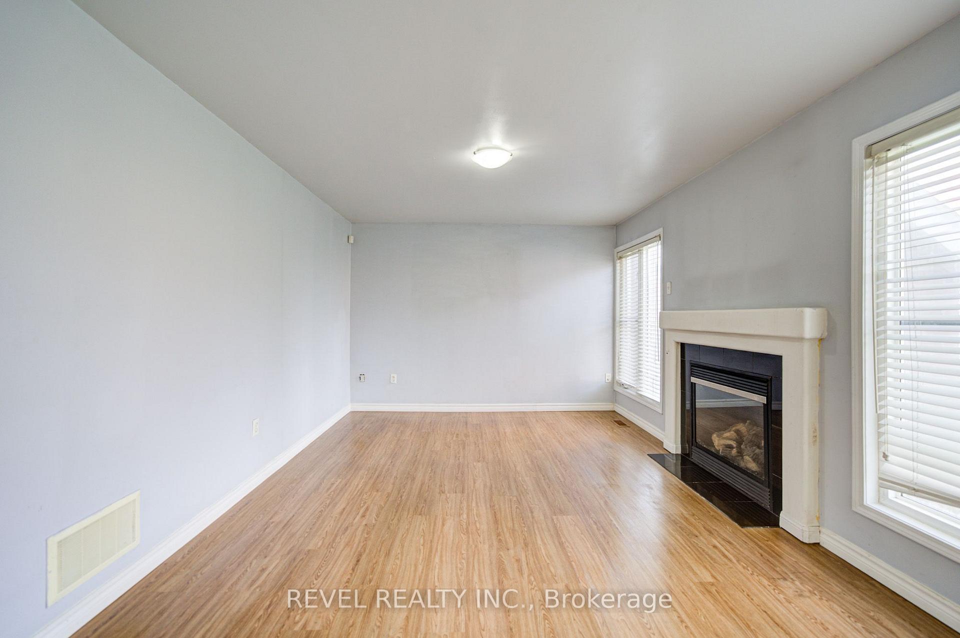 Photo 11 of 112 Rouge River Drive, Scarborough, Rouge — HOMEH