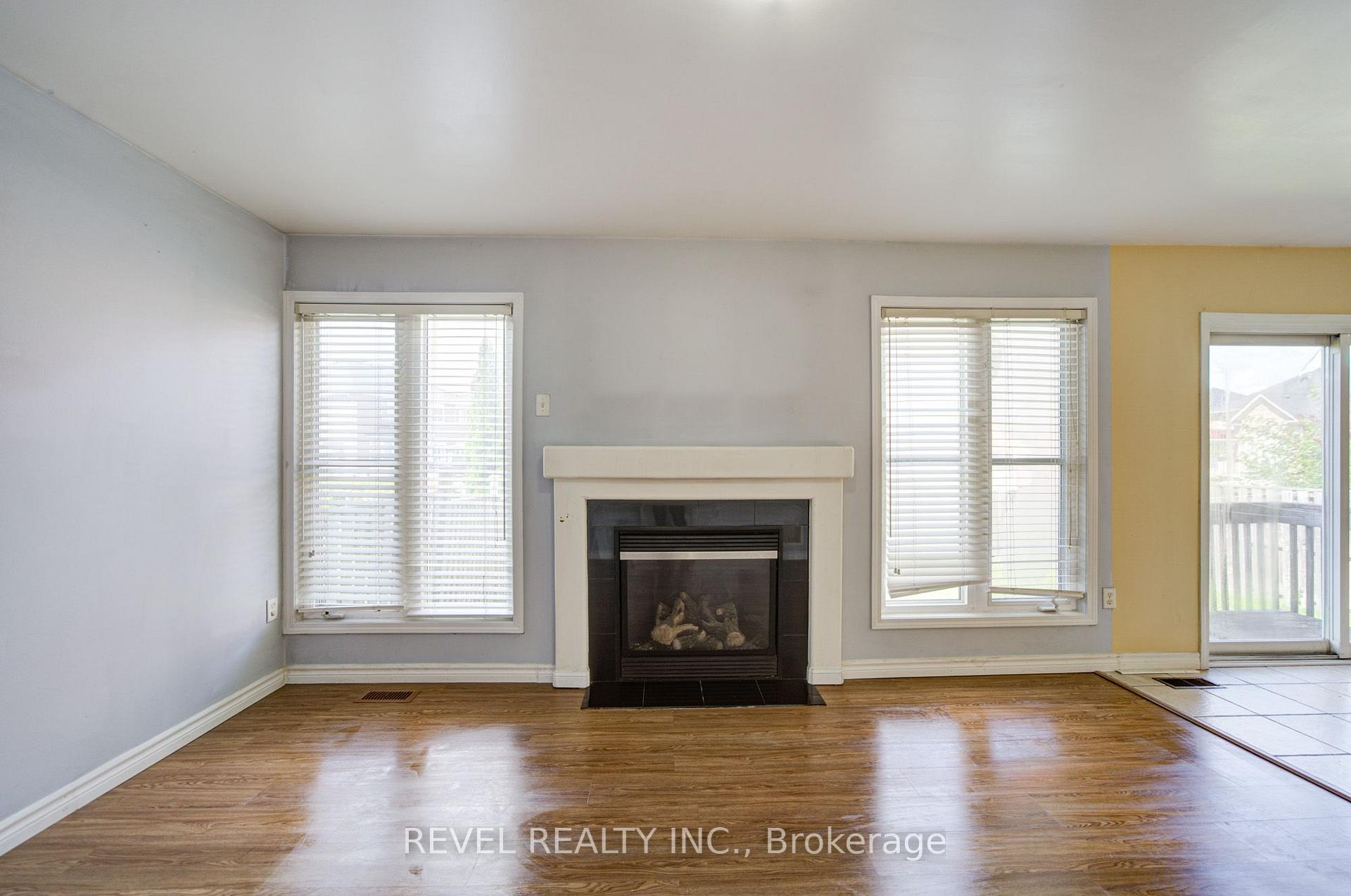 Photo 13 of 112 Rouge River Drive, Scarborough, Rouge — HOMEH
