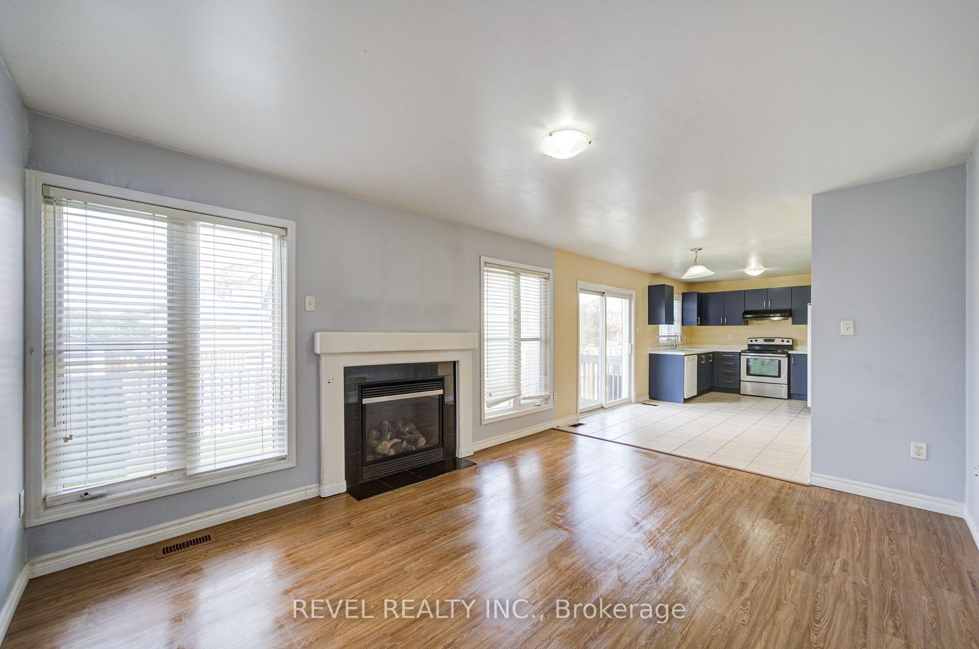 Photo 14 of 112 Rouge River Drive, Scarborough, Rouge — HOMEH