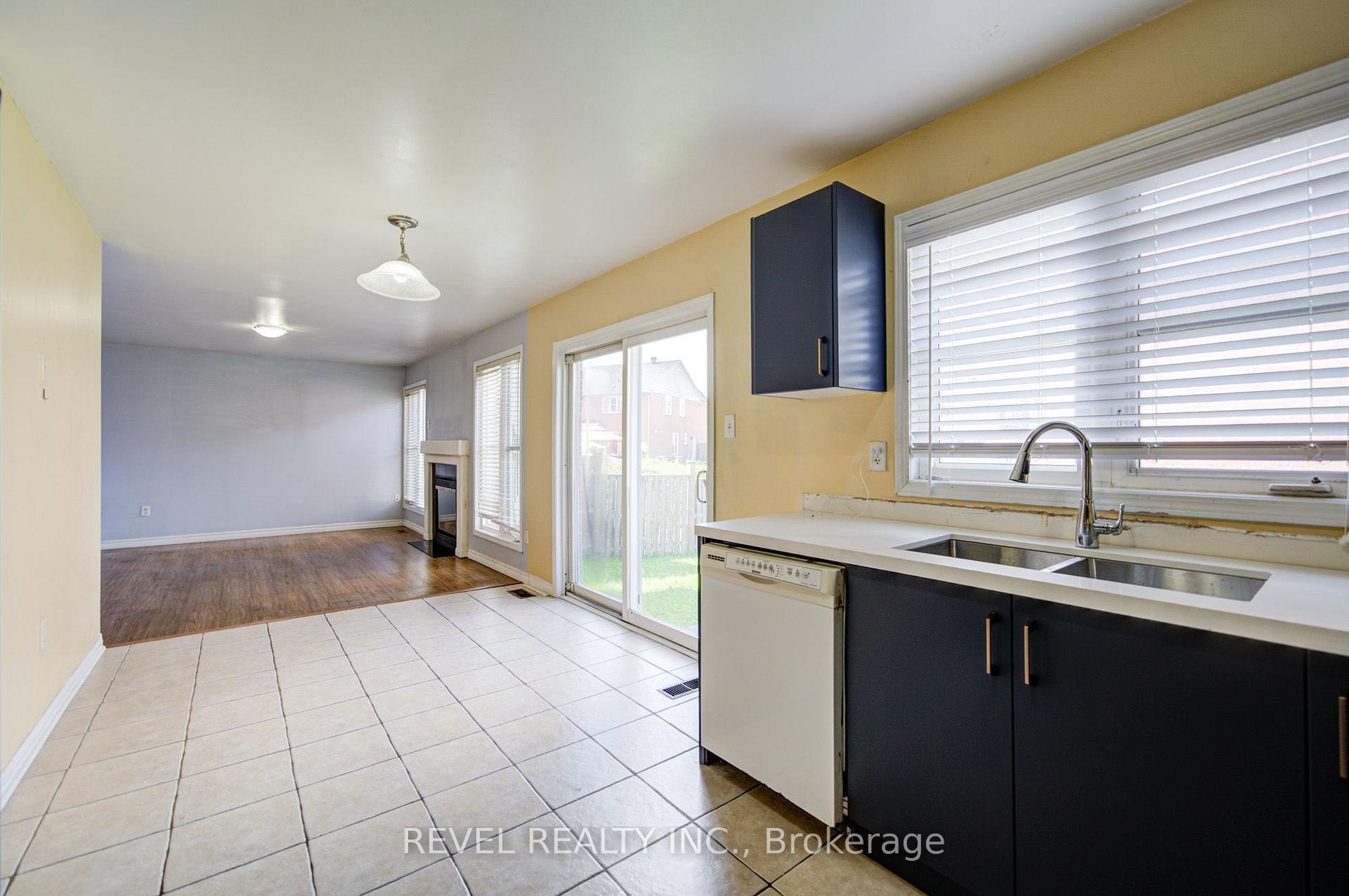 Photo 21 of 112 Rouge River Drive, Scarborough, Rouge — HOMEH