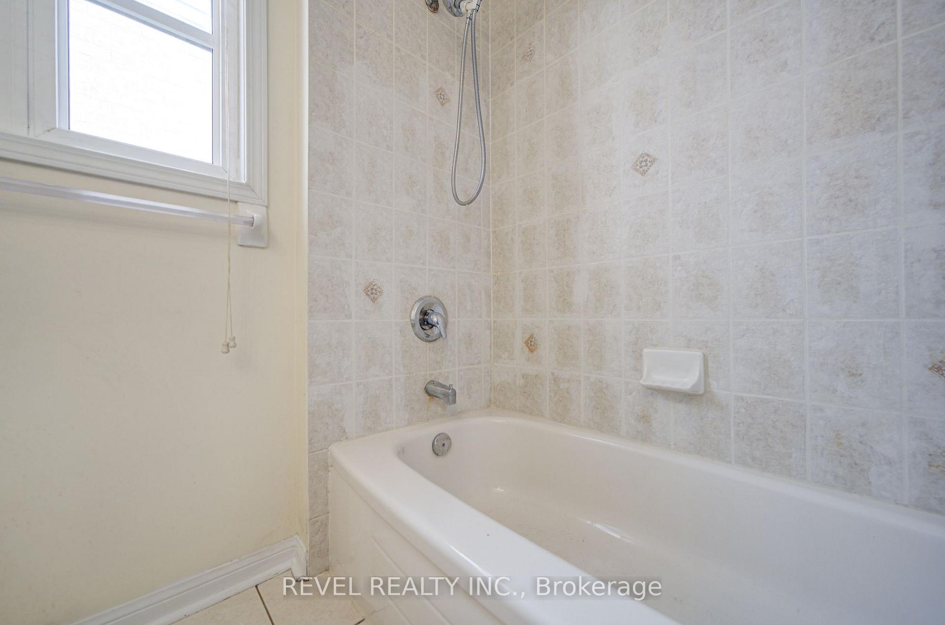 Photo 27 of 112 Rouge River Drive, Scarborough, Rouge — HOMEH
