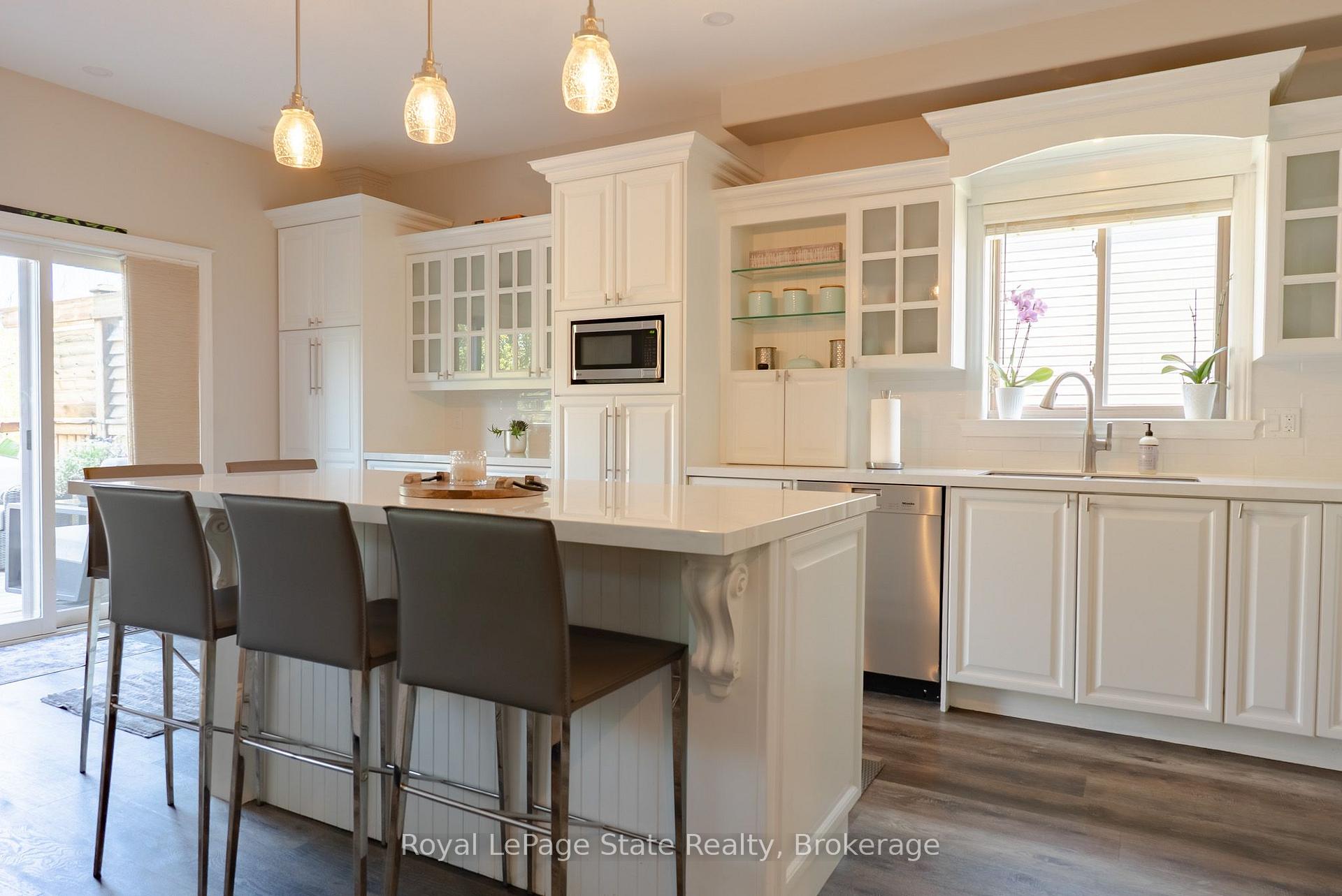 Photo 9 of 4303 Arejay Avenue, Lincoln, Beamsville — HOMEH