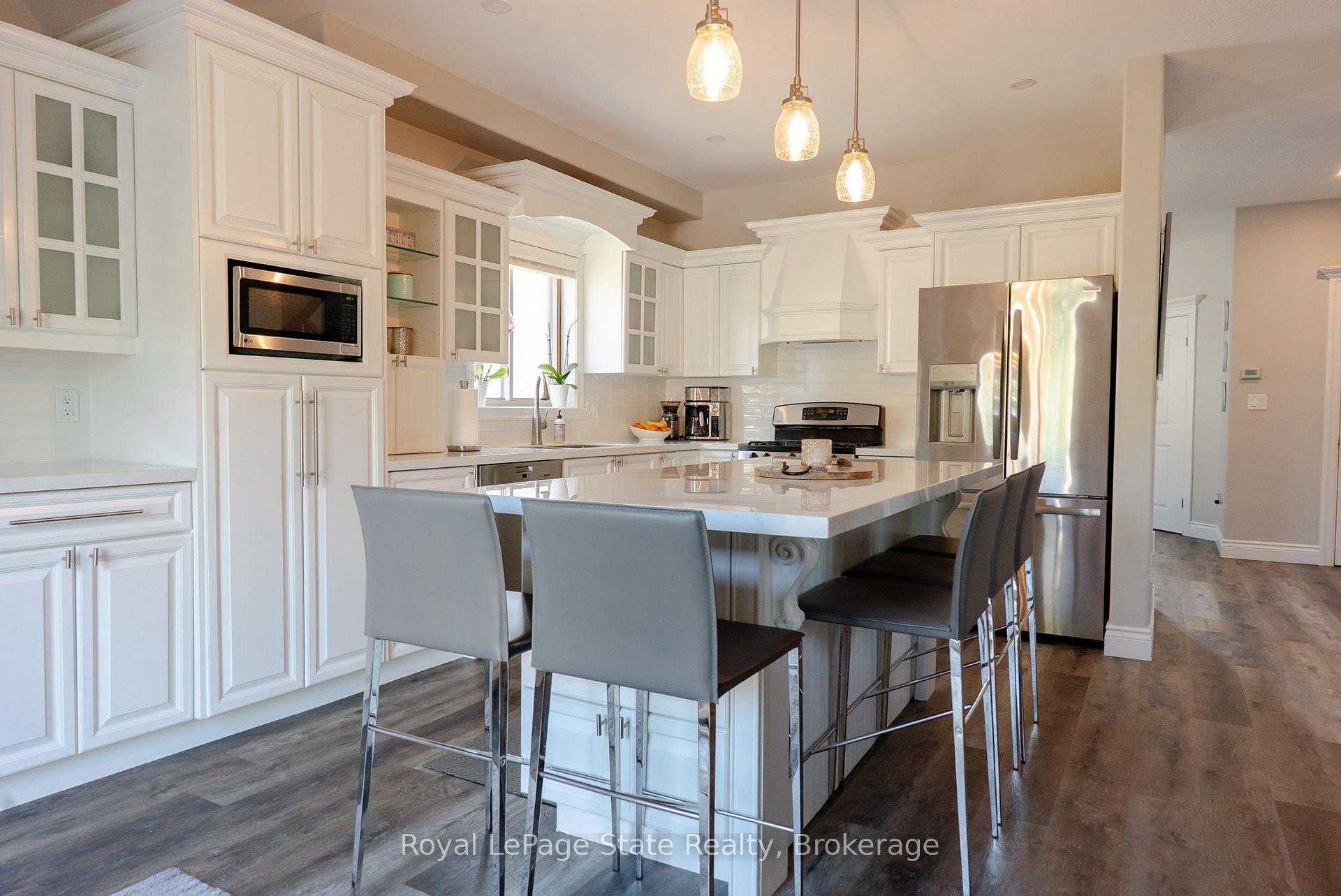 Photo 10 of 4303 Arejay Avenue, Lincoln, Beamsville — HOMEH