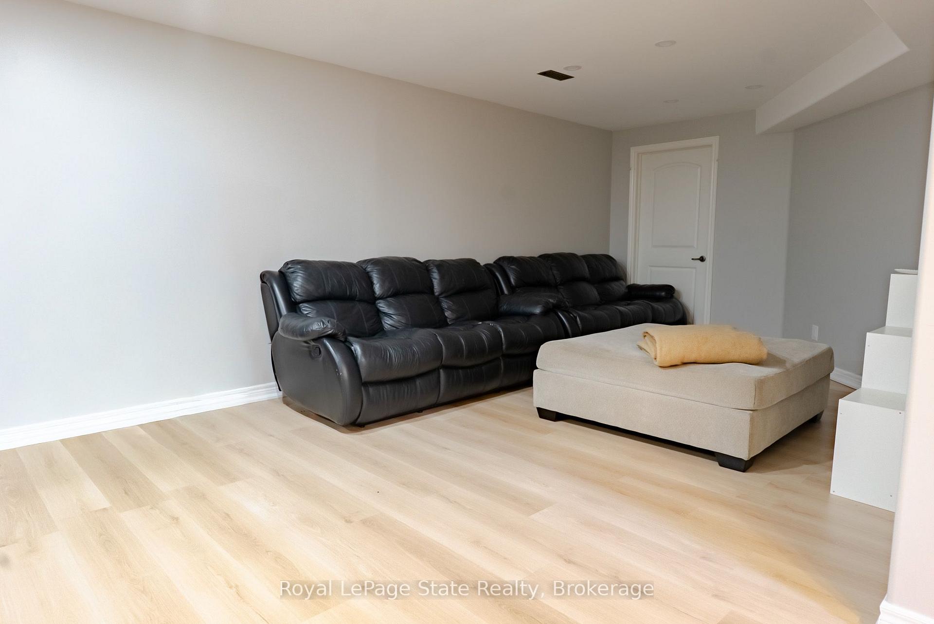 Photo 21 of 4303 Arejay Avenue, Lincoln, Beamsville — HOMEH