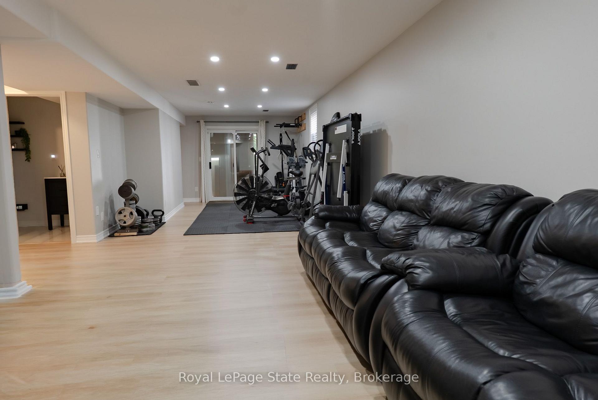 Photo 22 of 4303 Arejay Avenue, Lincoln, Beamsville — HOMEH