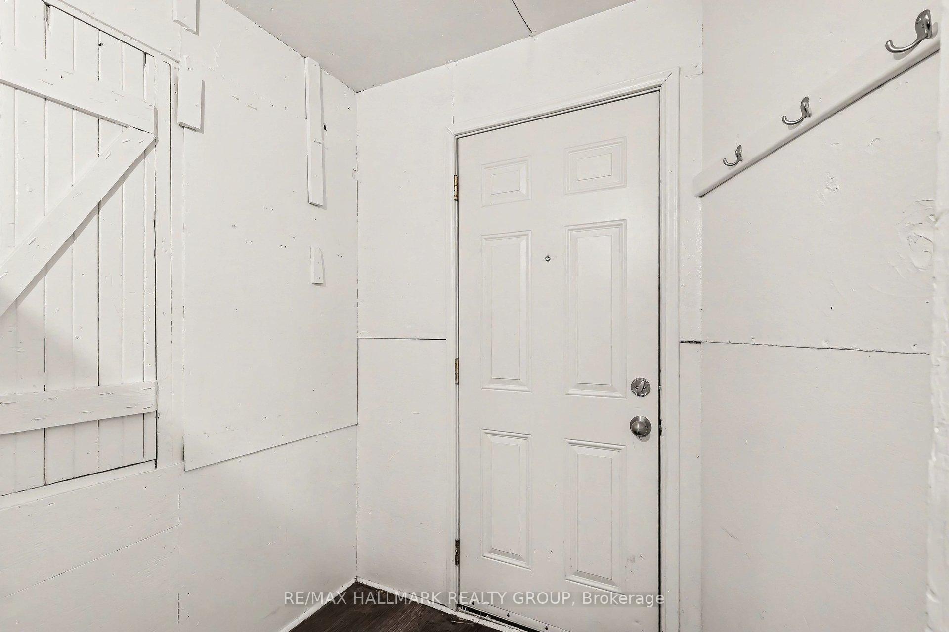Photo 3 of Unit 2, 64 Cobourg Street, Ottawa, Lower Town — HOMEH