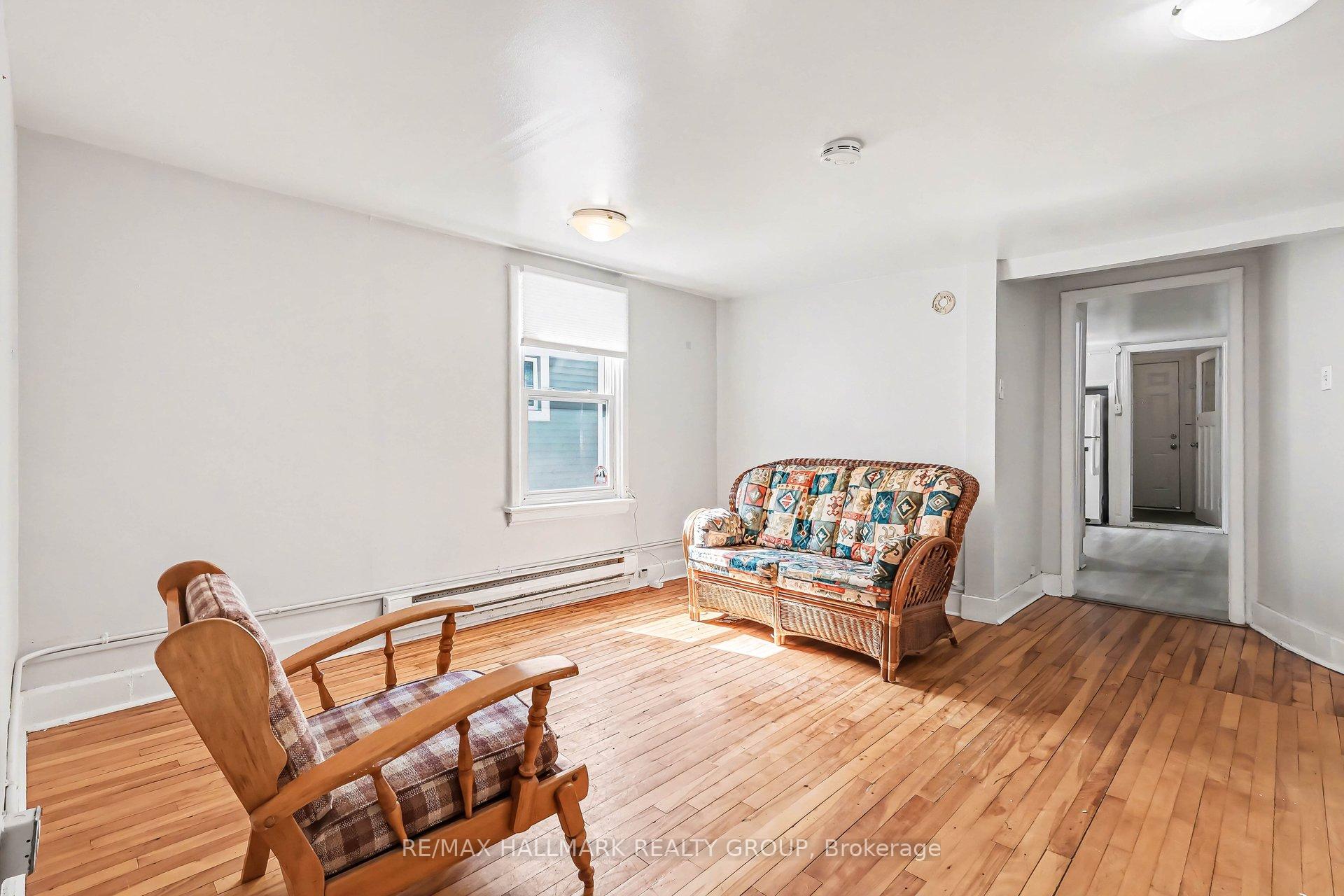 Photo 5 of Unit 2, 64 Cobourg Street, Ottawa, Lower Town — HOMEH