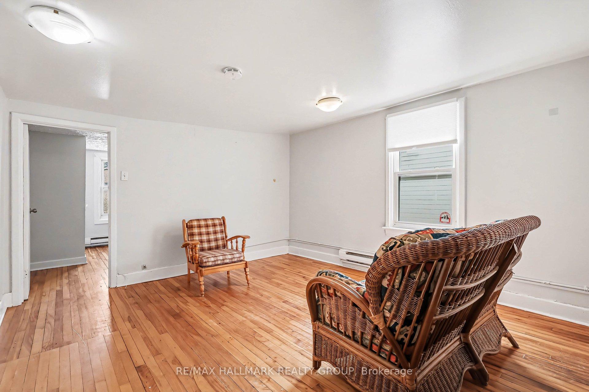 Photo 6 of Unit 2, 64 Cobourg Street, Ottawa, Lower Town — HOMEH