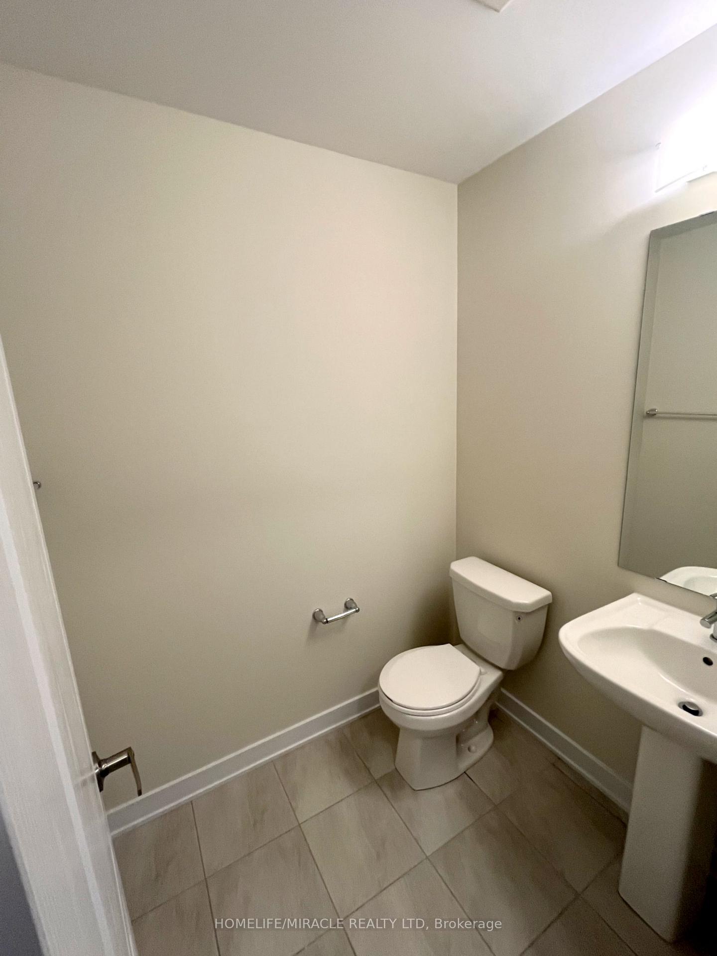 Photo 7 of 66 Aviron Crescent, Welland, Dain City — HOMEH