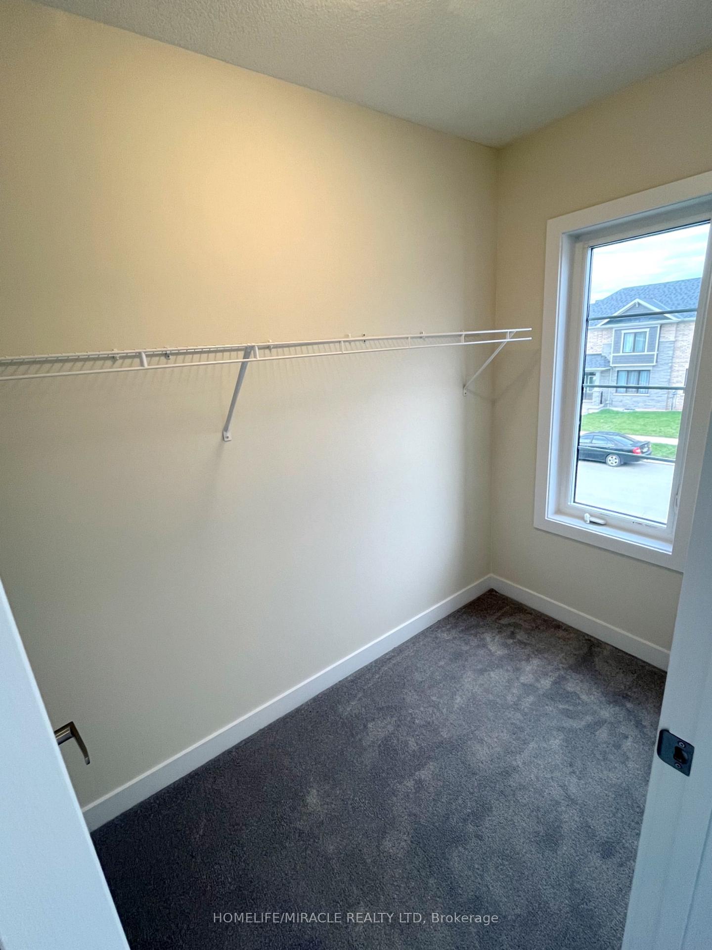 Photo 22 of 66 Aviron Crescent, Welland, Dain City — HOMEH