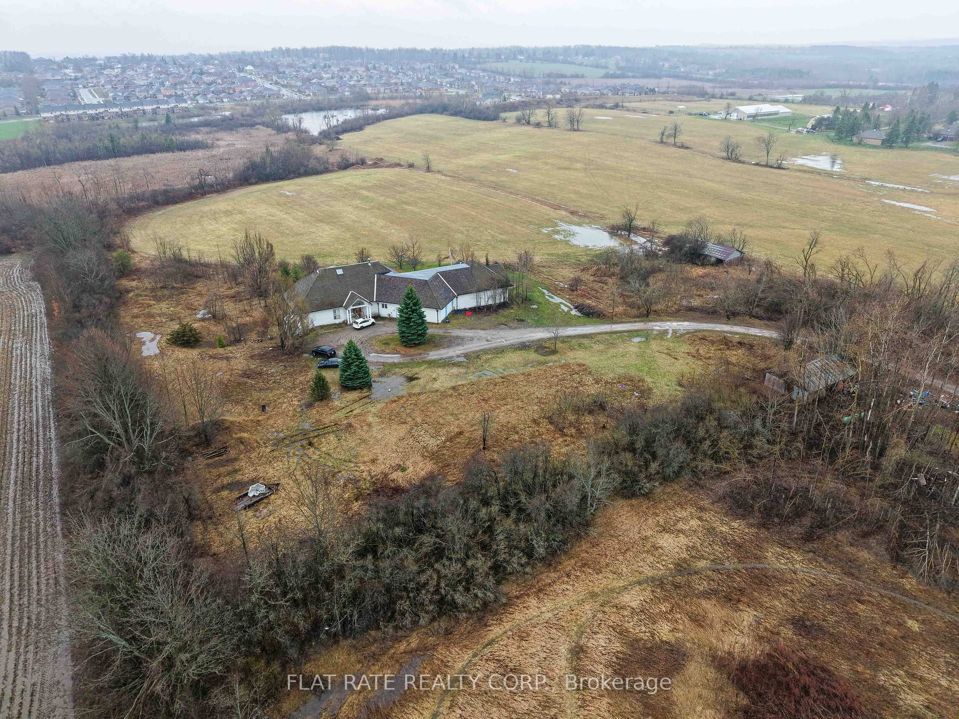 Photo 3 of 1315 Parkhill Road W, Peterborough, Monaghan Ward 2 — HOMEH