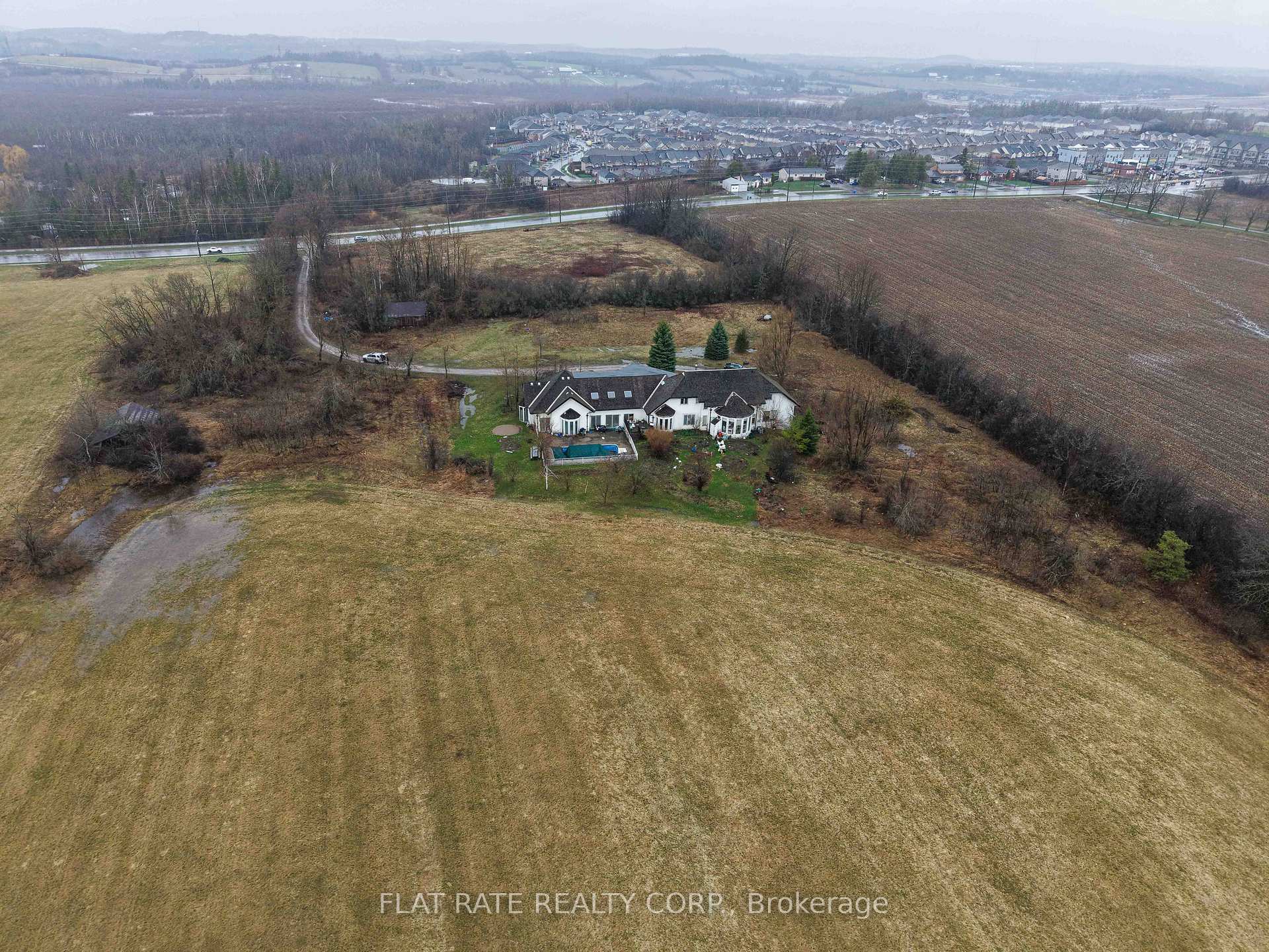 Photo 7 of 1315 Parkhill Road W, Peterborough, Monaghan Ward 2 — HOMEH