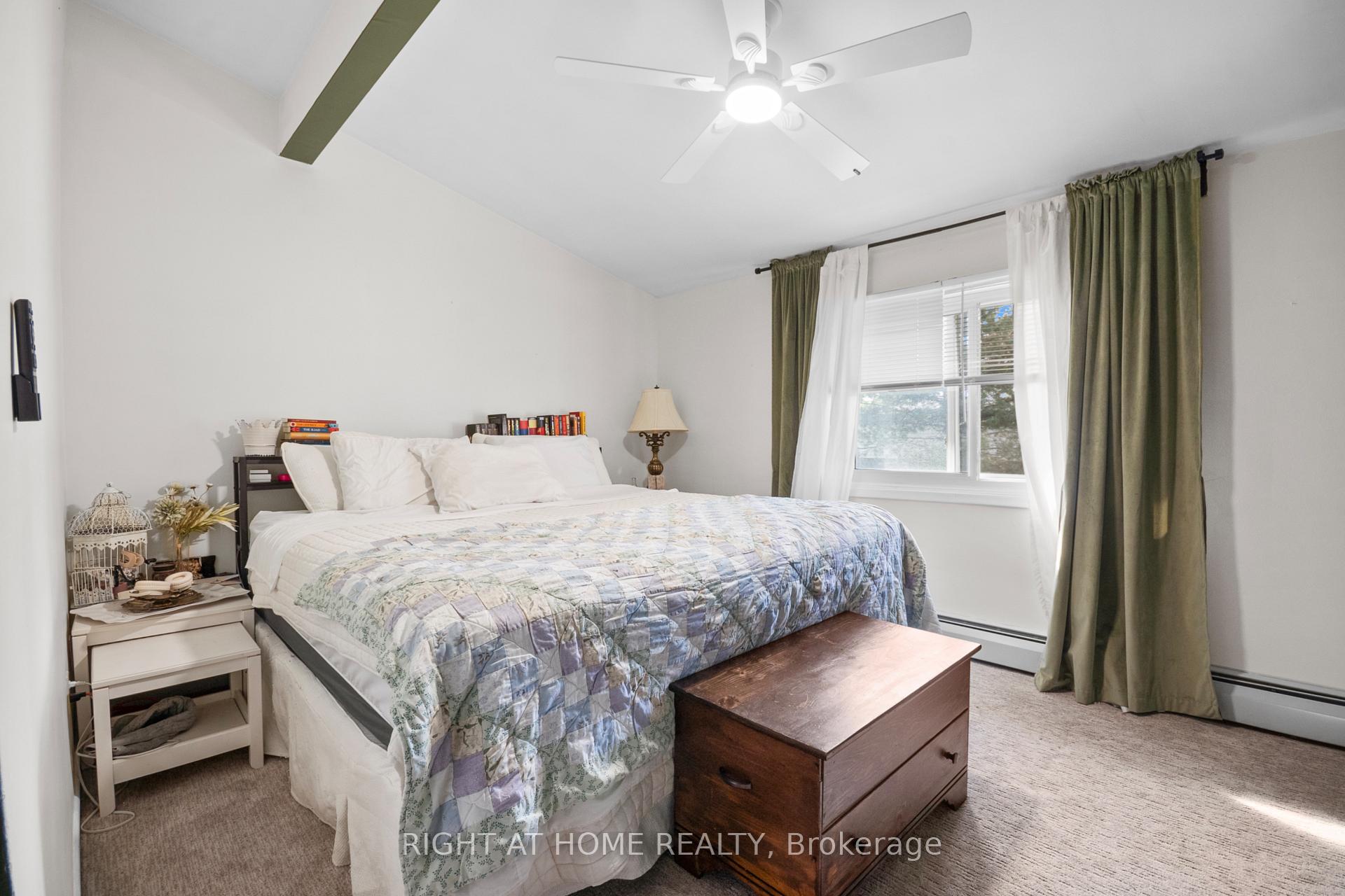Photo 12 of 5 Arbour Glen Crescent, London, East A — HOMEH
