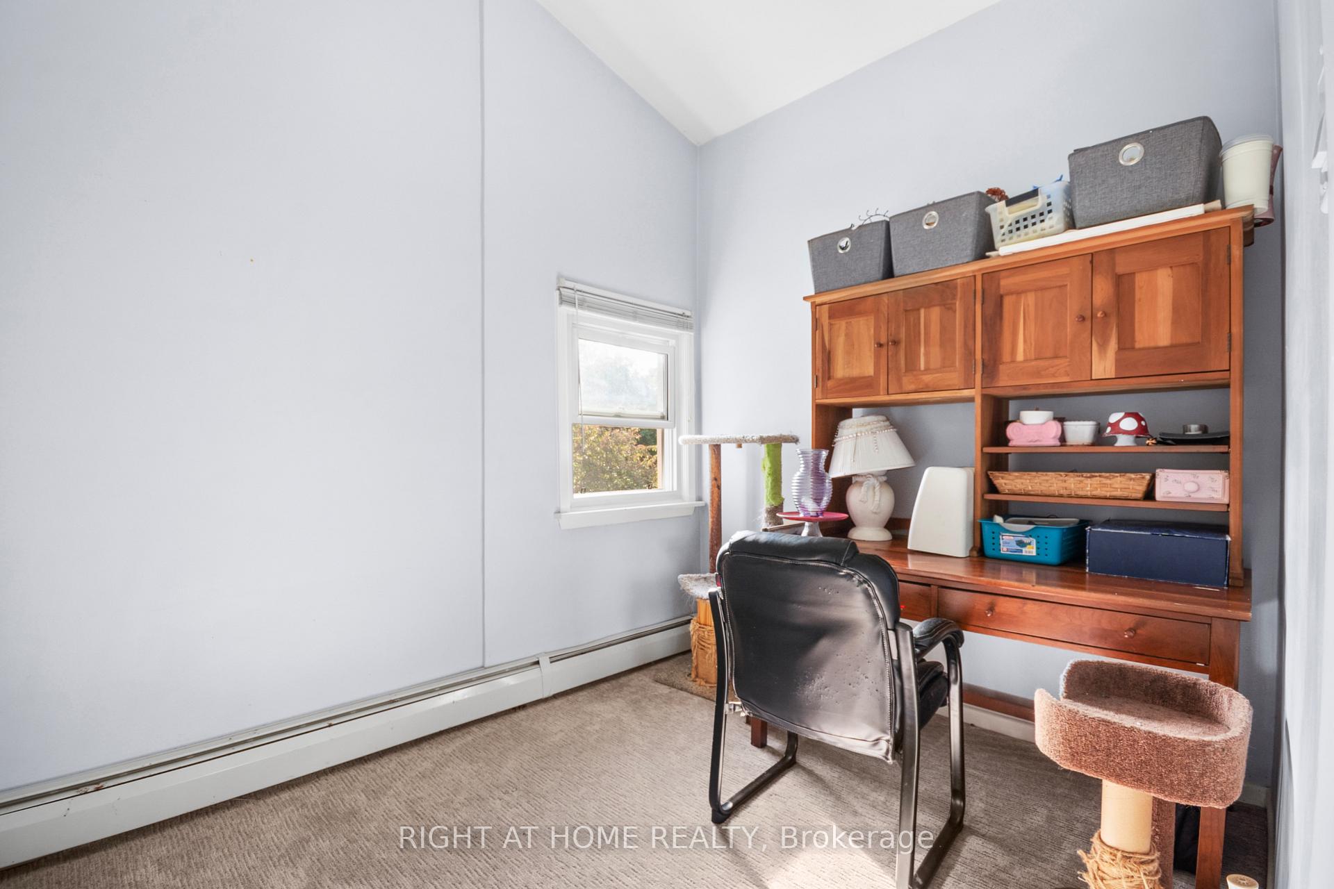 Photo 14 of 5 Arbour Glen Crescent, London, East A — HOMEH