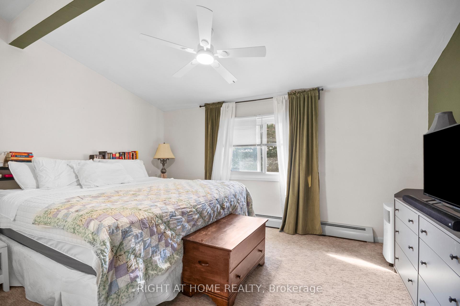 Photo 18 of 5 Arbour Glen Crescent, London, East A — HOMEH