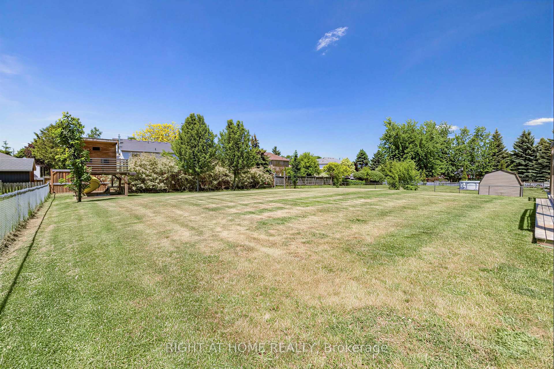 Photo 8 of 2114 Hughes Drive, Innisfil, Rural Innisfil — HOMEH