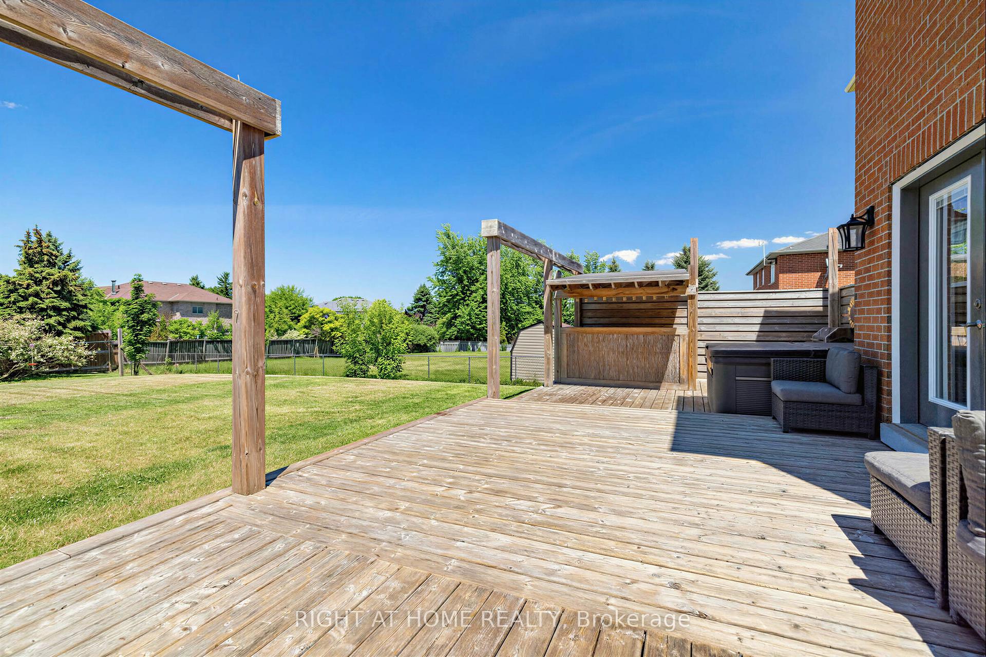 Photo 35 of 2114 Hughes Drive, Innisfil, Rural Innisfil — HOMEH