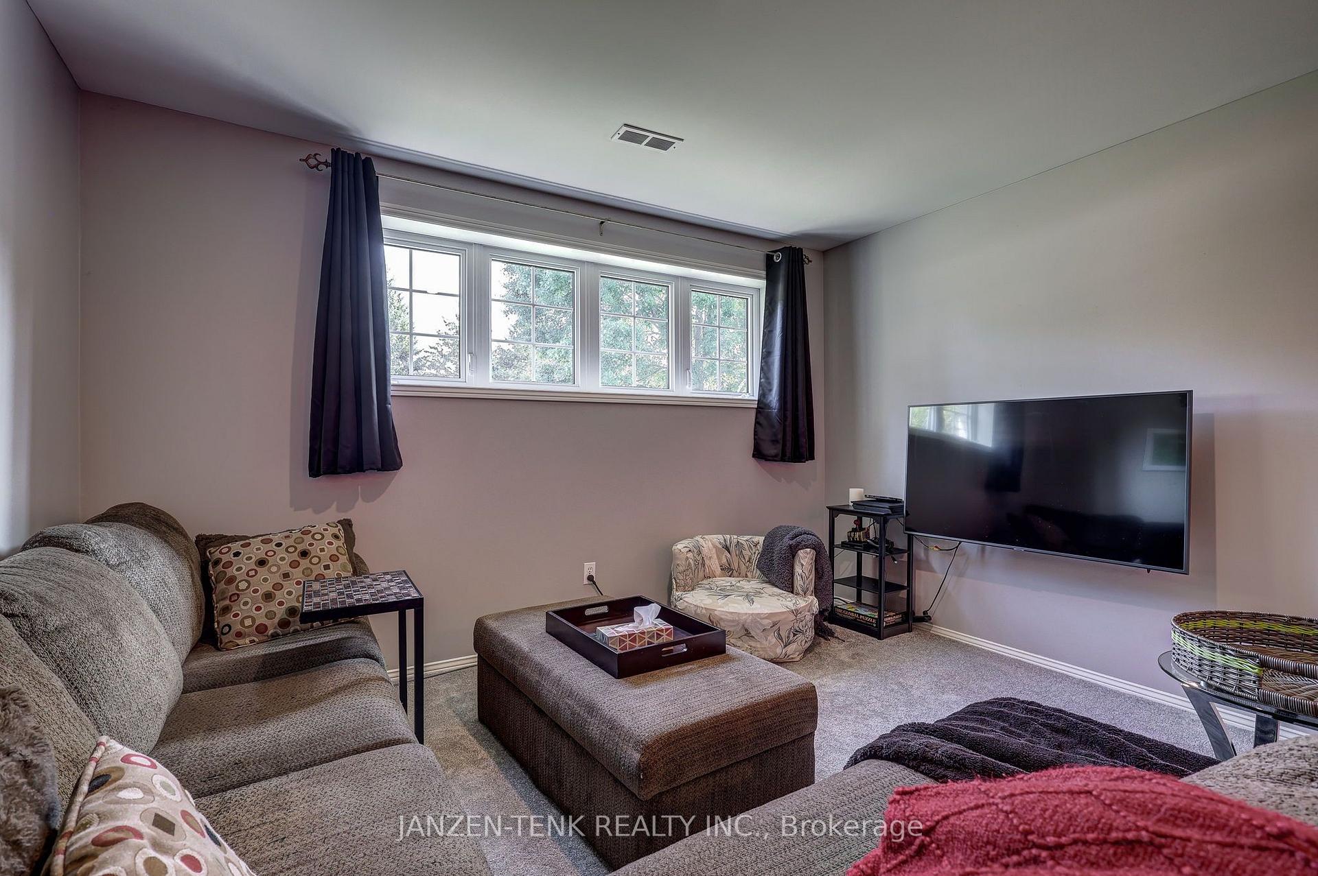 Photo 28 of 49988 Catherina Street, Malahide, Rural Malahide — HOMEH