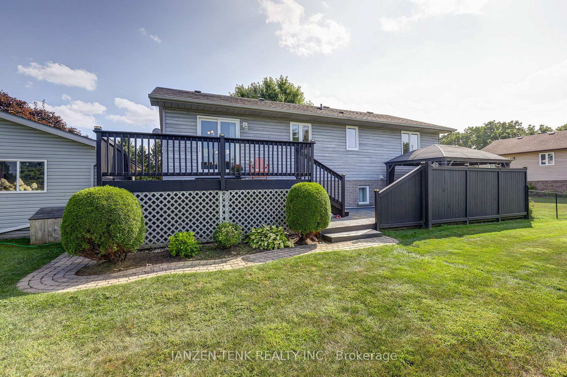 Photo 48 of 49988 Catherina Street, Malahide, Rural Malahide — HOMEH