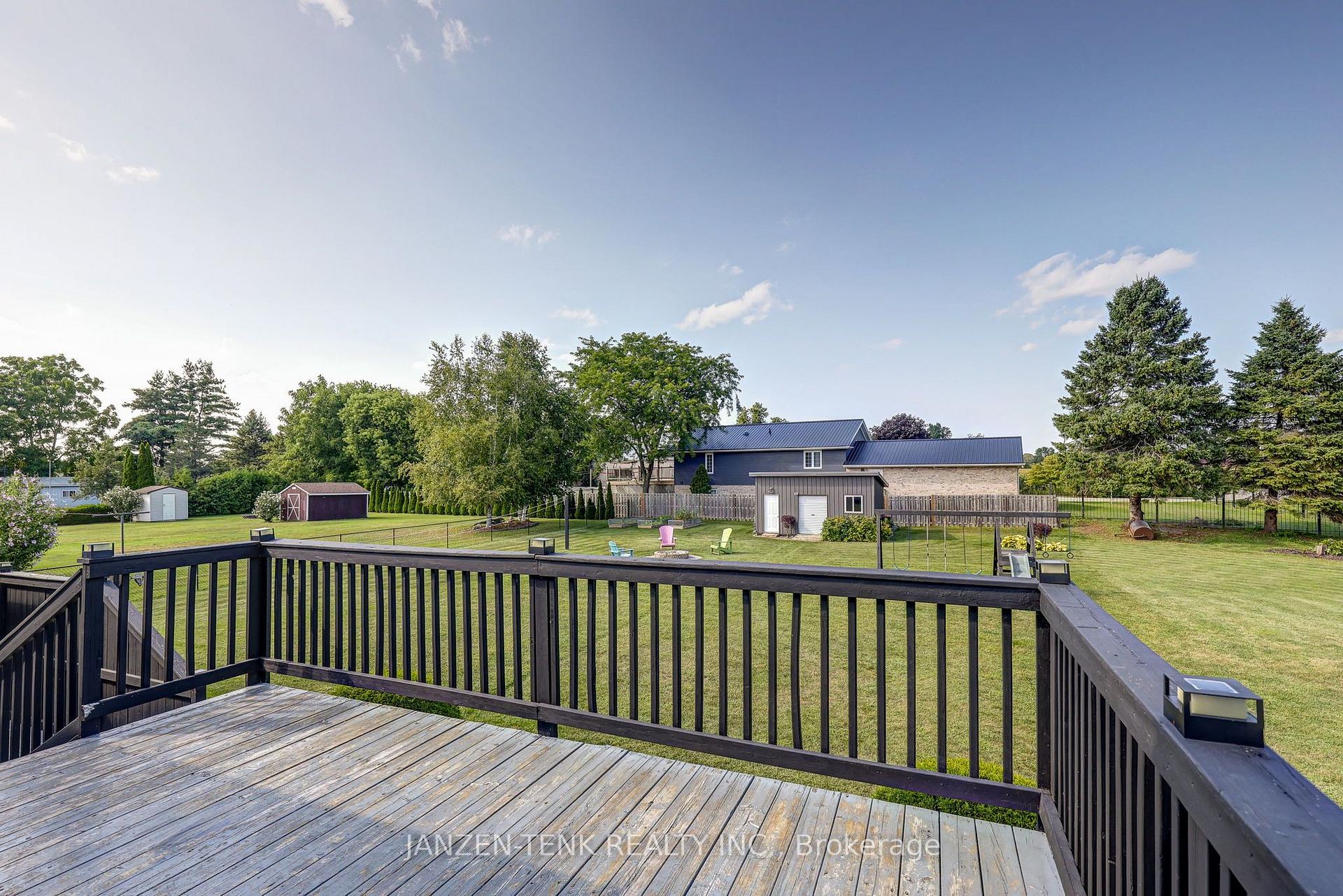 Photo 54 of 49988 Catherina Street, Malahide, Rural Malahide — HOMEH