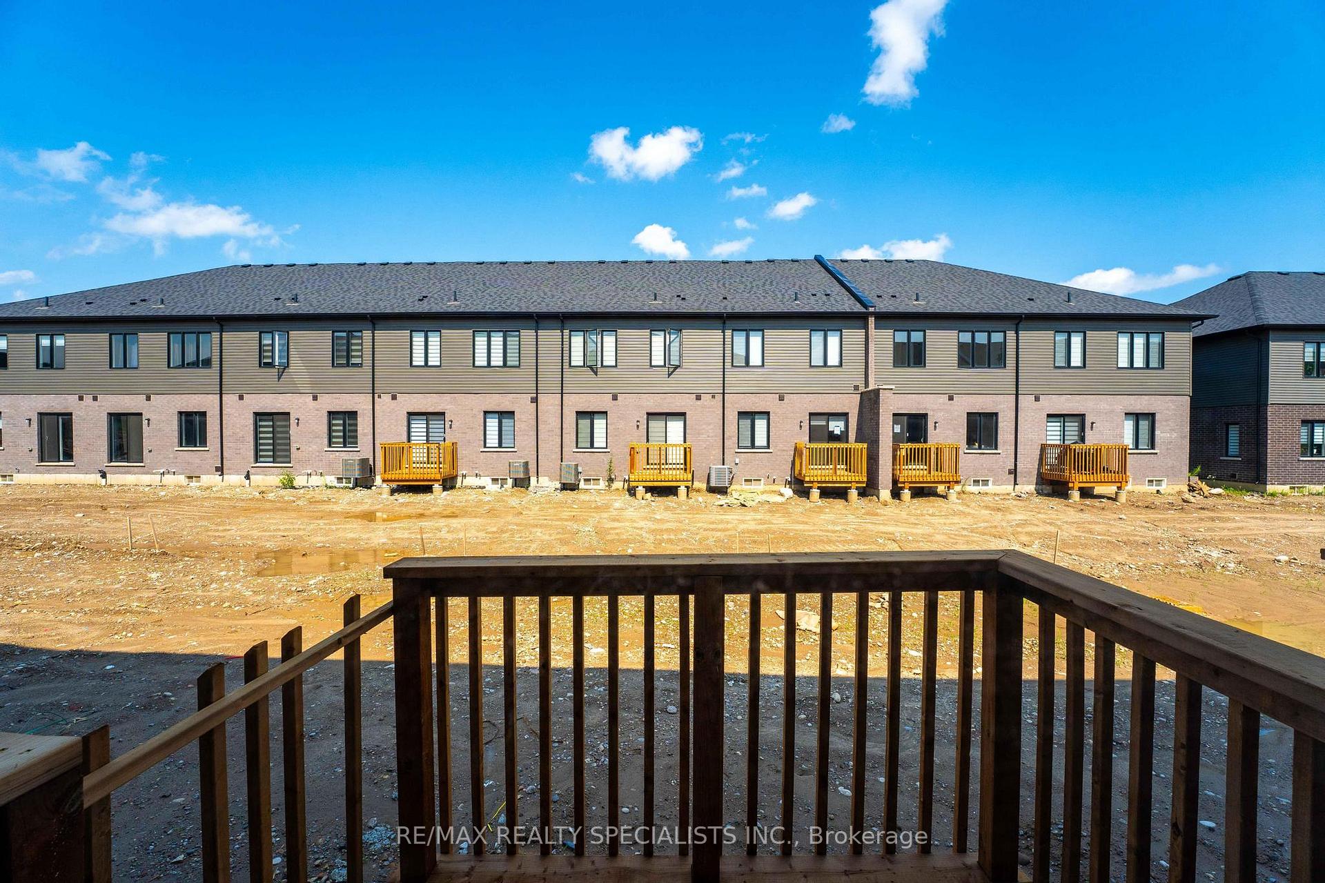 Photo 26 of 14 Dennis Street, Brantford, Northwest Industrial — HOMEH